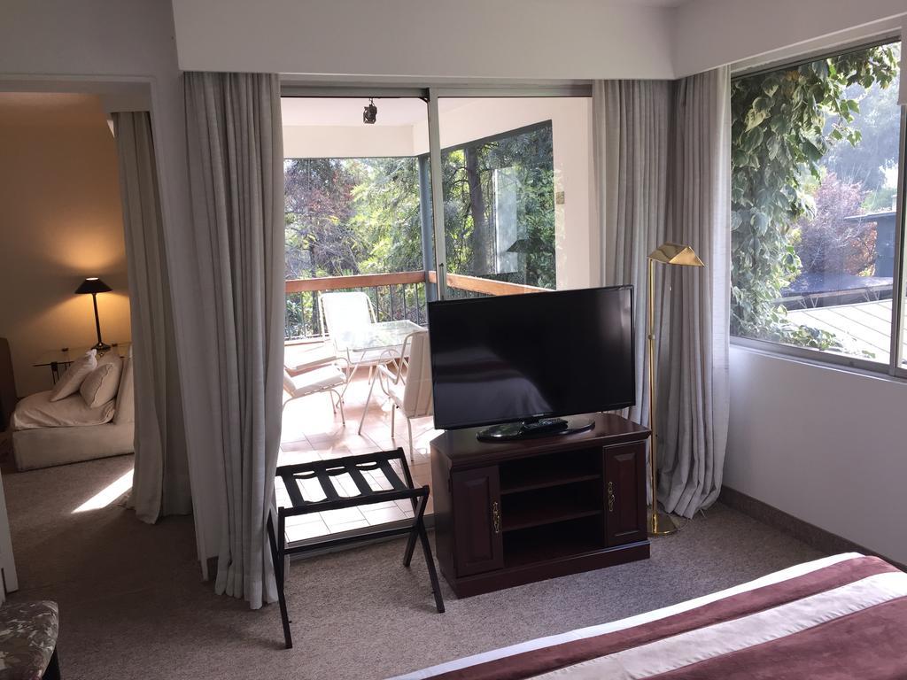Hotel Acacias De Vitacura Сантьяго Экстерьер фото