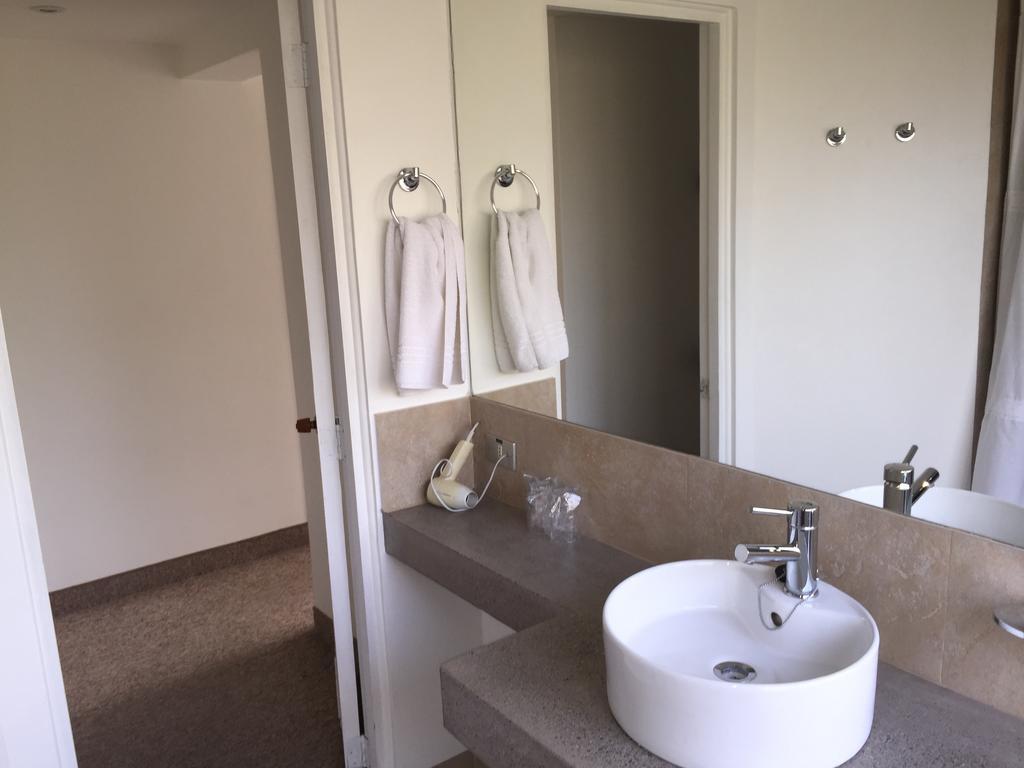 Hotel Acacias De Vitacura Сантьяго Экстерьер фото